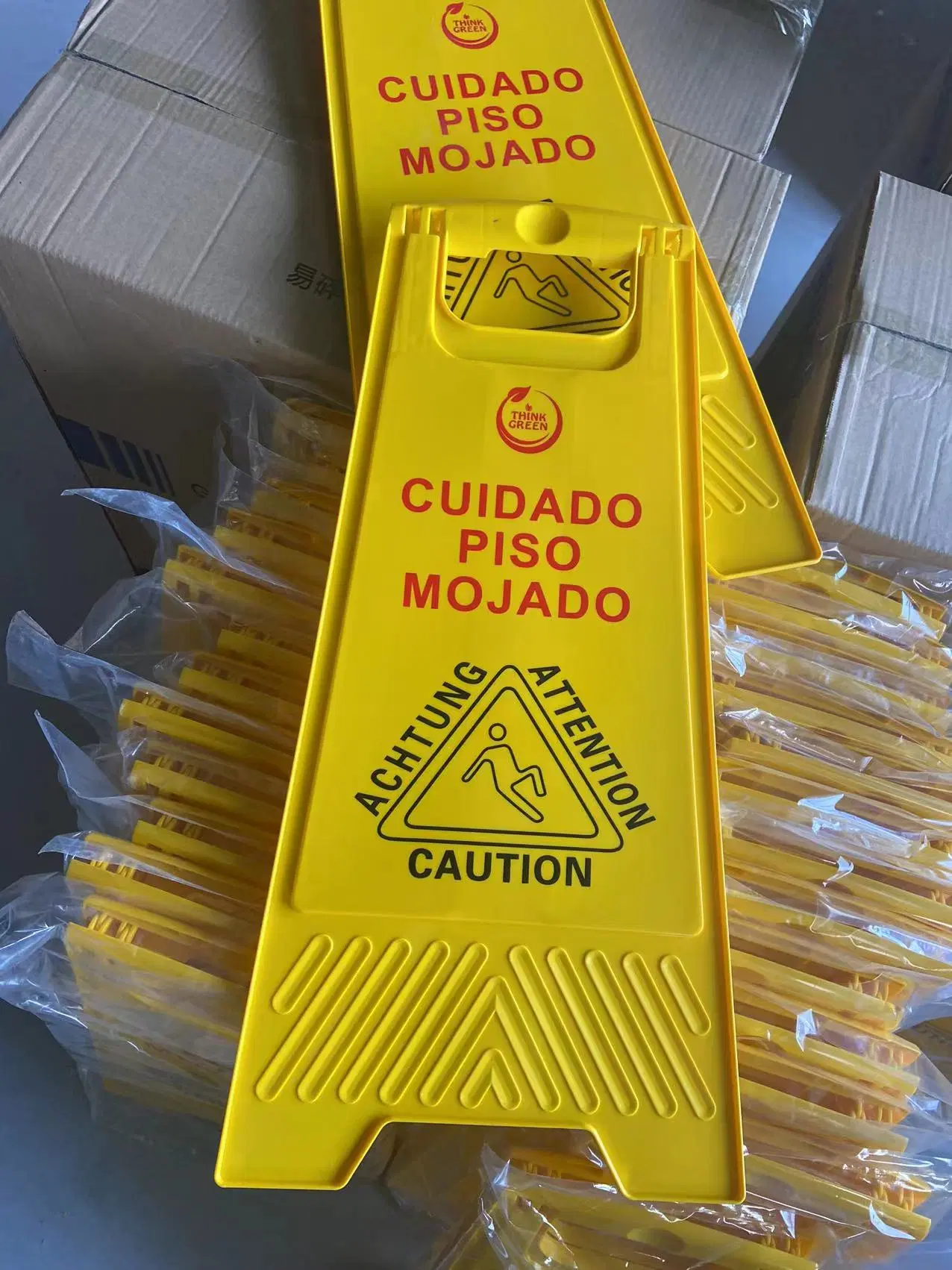 Yellow Sign Board English Spanish Warning Board 700g Windproof