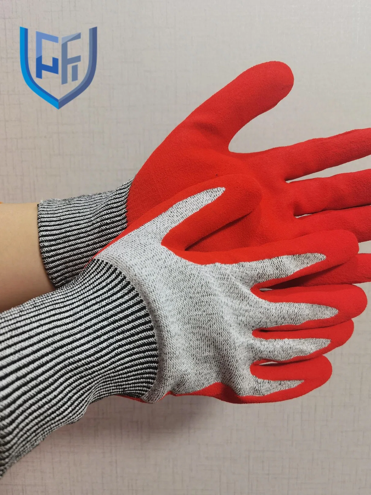 High quality/High cost performance  13 Gauge Hppe Cut Resistant Palm Coating Nitrile Sandy Safety Work Hand Gloves