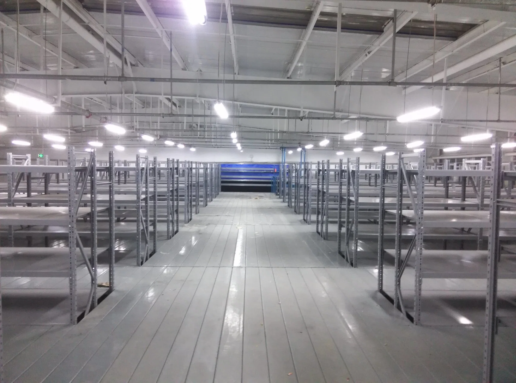 Pulverbeschichtete Metall Mezzanine Storage Racks Heißen Verkauf