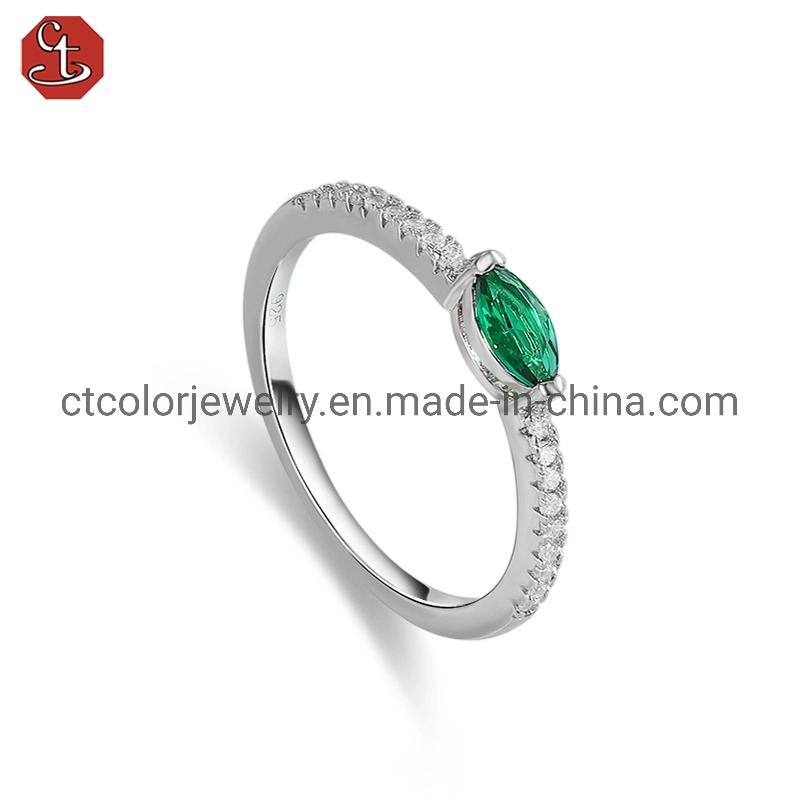 Wholesale Jewelry Natural Emerald Stone S925 Silver Ring Fashion Women's Jewelry