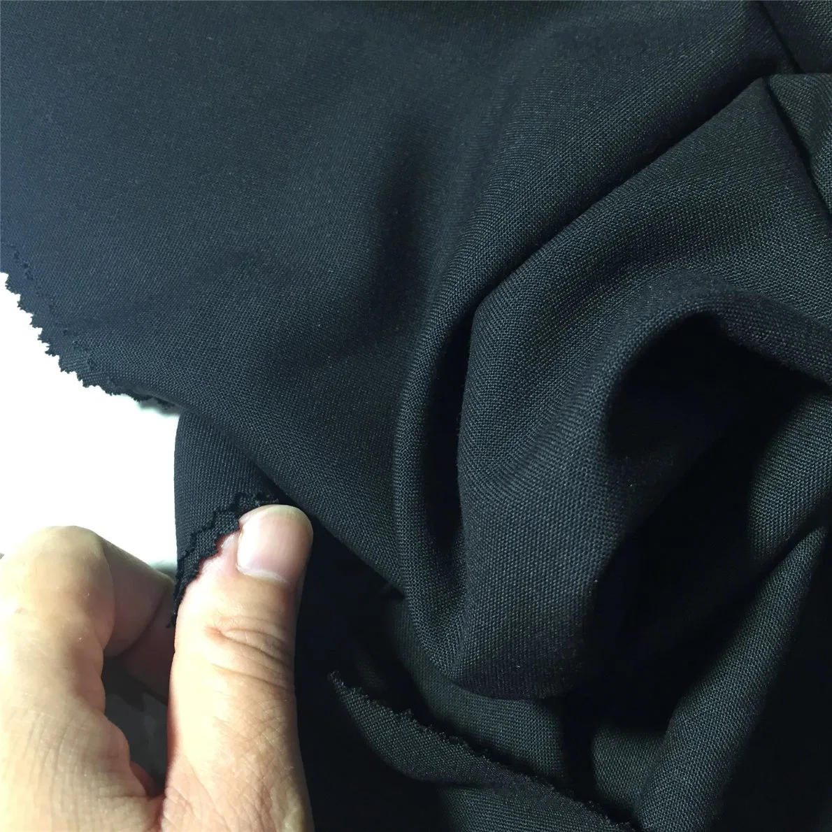 T/R65/35 Blended Woven 32/2 175GSM Poplin Plain Dyed Shirting Uniform Suit Fabric