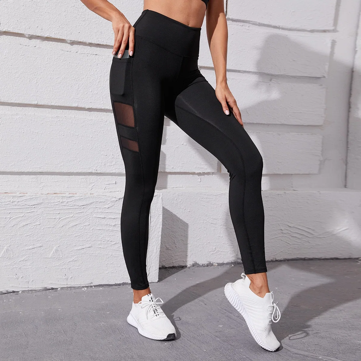 Deux couleurs disponibles Pantalon de yoga actif respirant sexy pour femmes.