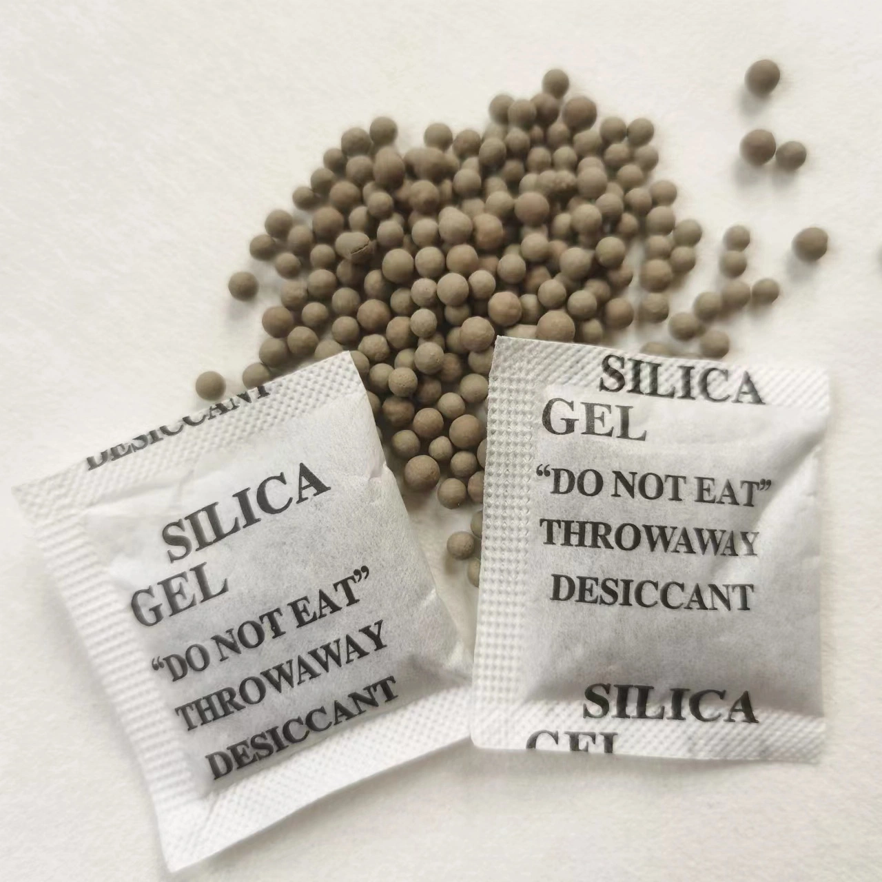 Anti-Mildew Activated Clay Desiccant Packet 5g in Non-Woven Paper for Food/Metal Parts Storage