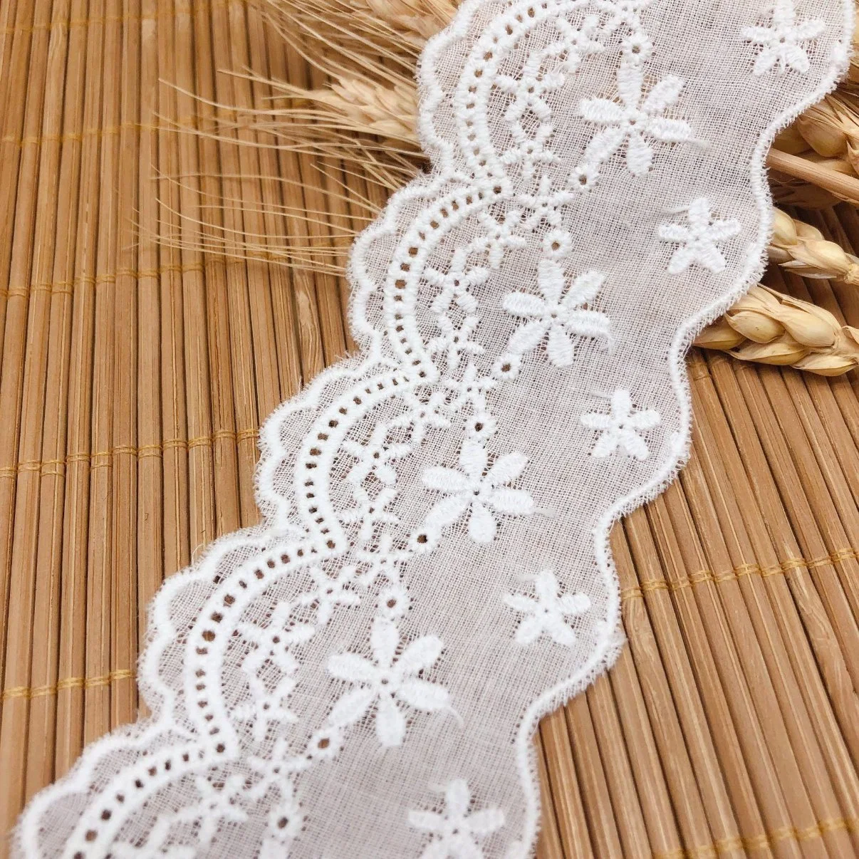 Renda de dois lados de algodão Código de barras Home tecido de renda decorativo macio solúvel em água Vestuário bordado Acessórios