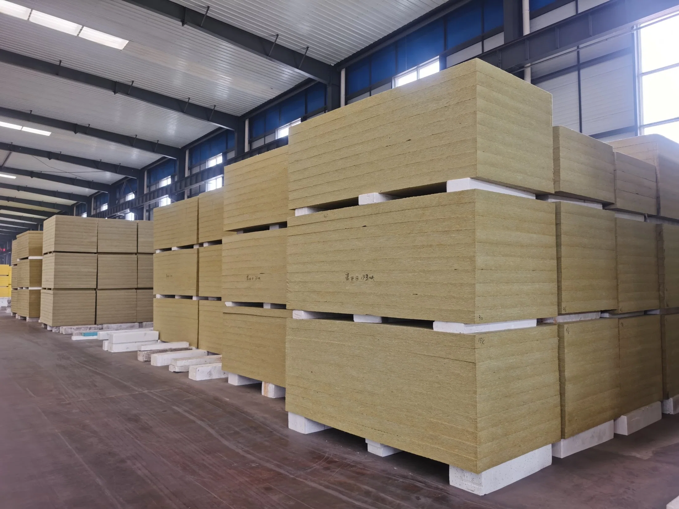 Rockwool Board for Sandwich Panel Metal Sandwich Exterior Wall Roof Steel Structure50mm-150mm Thickness