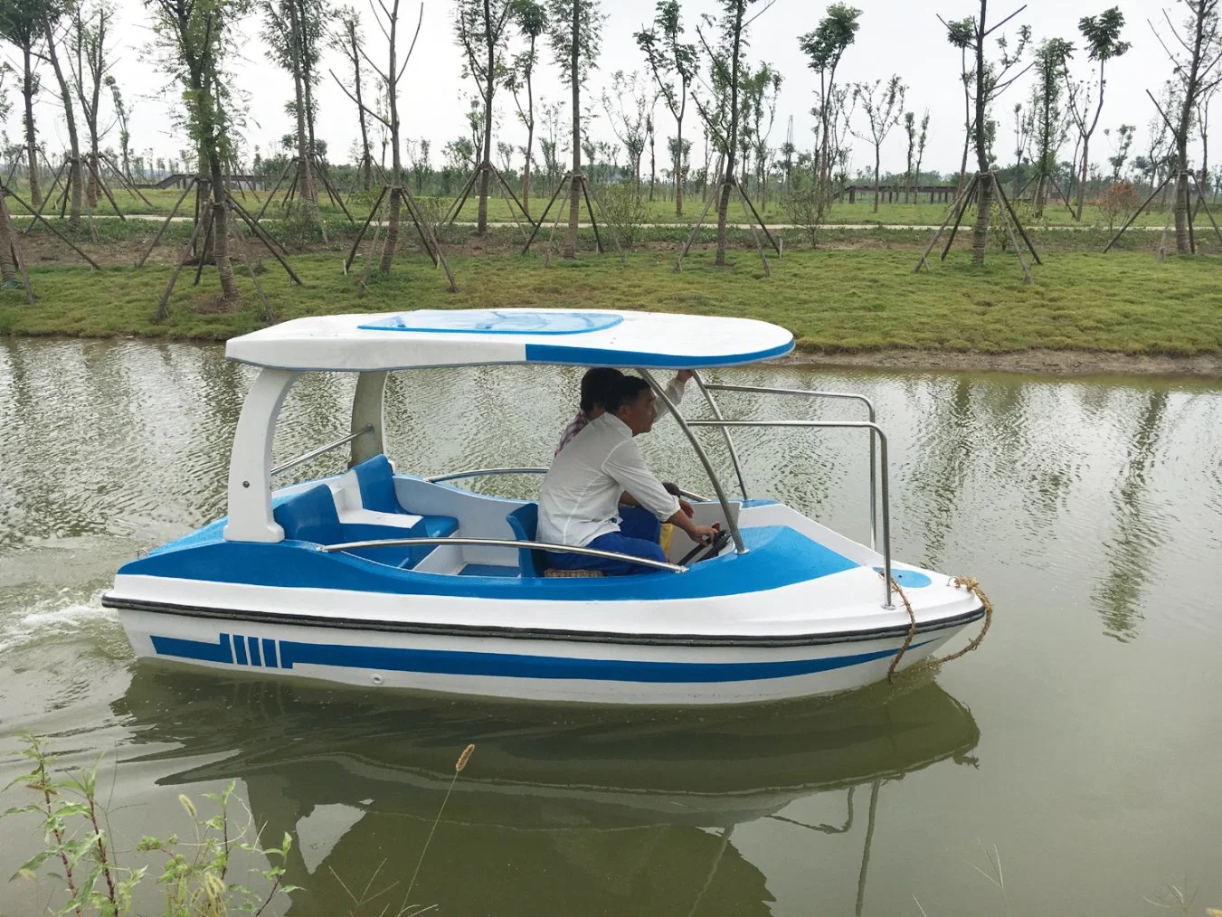 Pedal de Energía Solar barco eléctrico barco de pasajeros de fibra de vidrio.