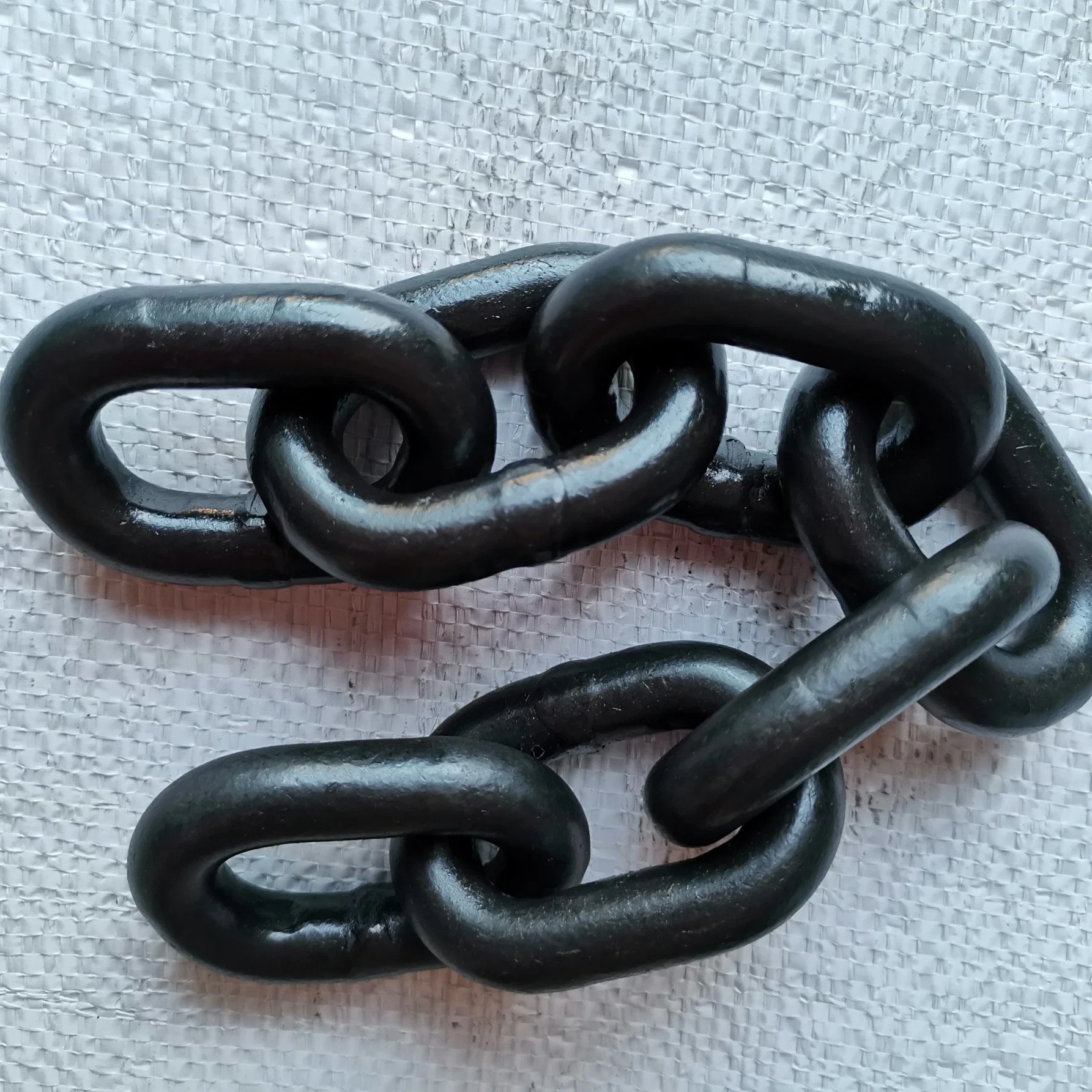 Welded Lifting Chain Black Snow Chain Strong Alloy Steel G80 Chain