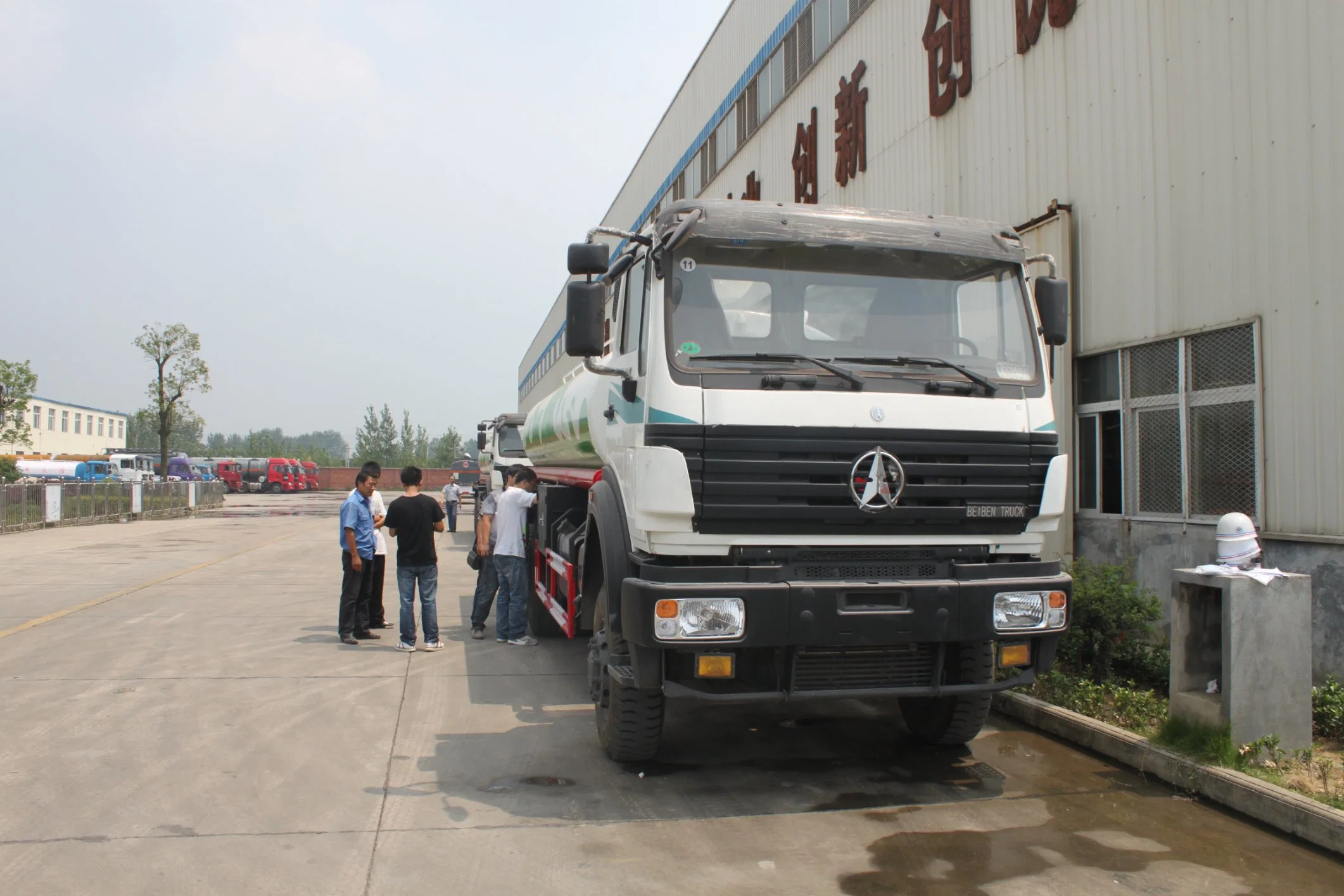 North Benz Beiben 2534 Hochleistungs-15 m3-Löschwassertank LKW 15ton Wasser Warenkorb Trinkwasser Tankwagen LKW-Kapazität für Wasserzulauf