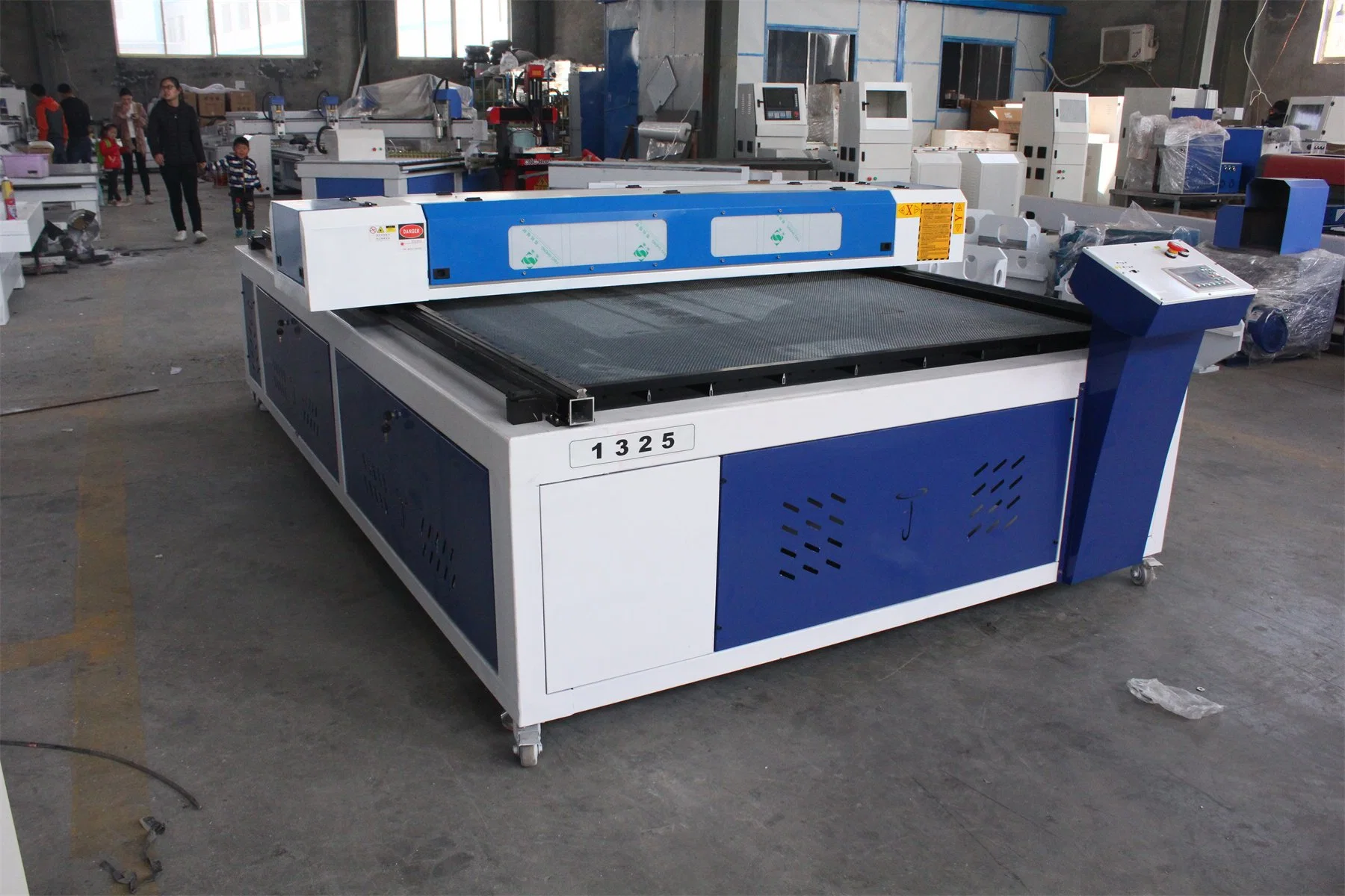 Machine de gravure laser CO2 Machine de gravure et de découpe au laser 1325