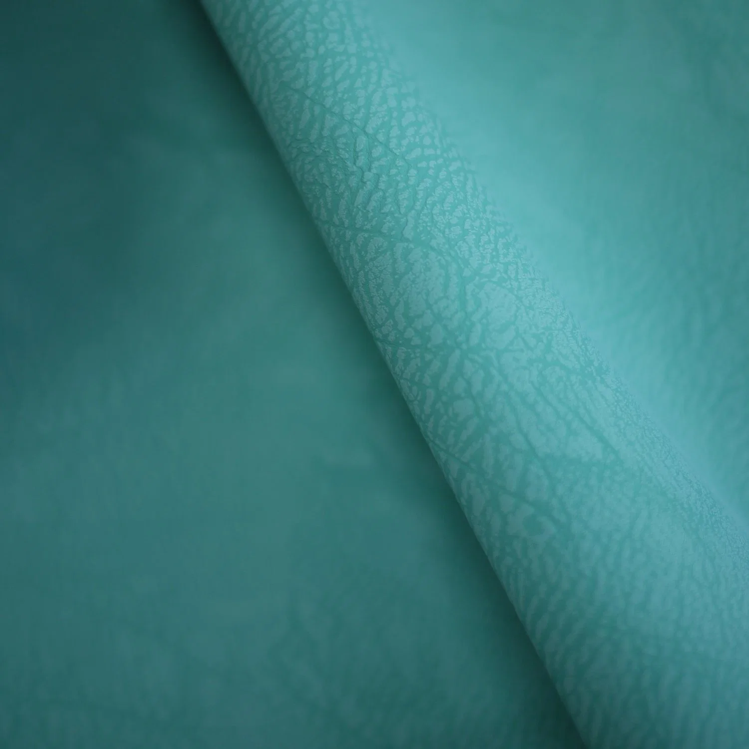 A fábrica de couro sintético PU Poliéster Caiado &amp; Leatheroid para vestuário Superior da Correia de sofá da Sapata