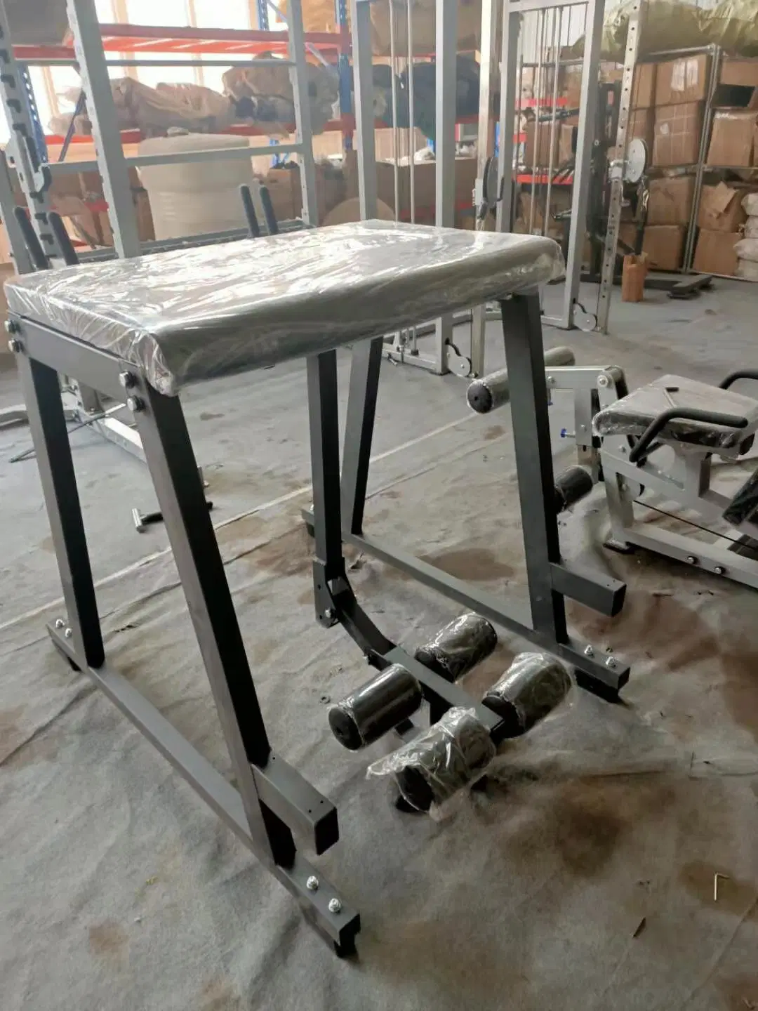 Machine de musculation et de balancement des jambes