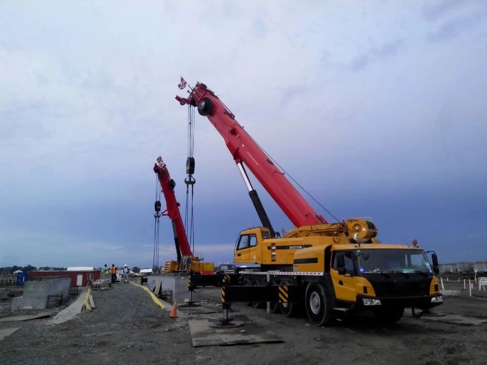 Sac2200s All Terrain Crane Truck Crane 220 Tons Small Hydraulic Sensitive Load Lifting