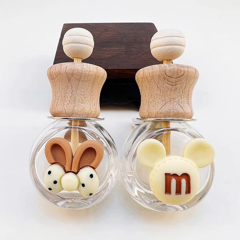 Car Air Outlet Decoration Perfume Bottle Cute Cartoon Aromatherapy Glass Bottle