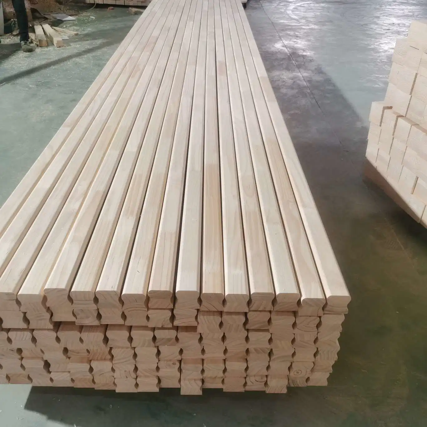 Western Solid Wood Board Canadian Spruce Wood Lumber
