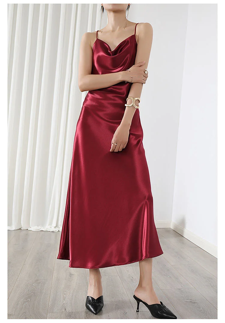 Robe en satin d'acétate de soie 2022 OEM Odmswing Collier à nouer Robe à bretelles pour femmes Robe moulante brillante.