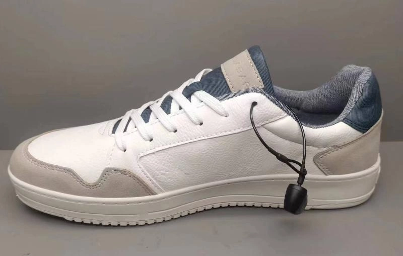 Zapatillas de hombre de moda personalizadas de cuero PU estilo deportivo para caminar al aire libre.