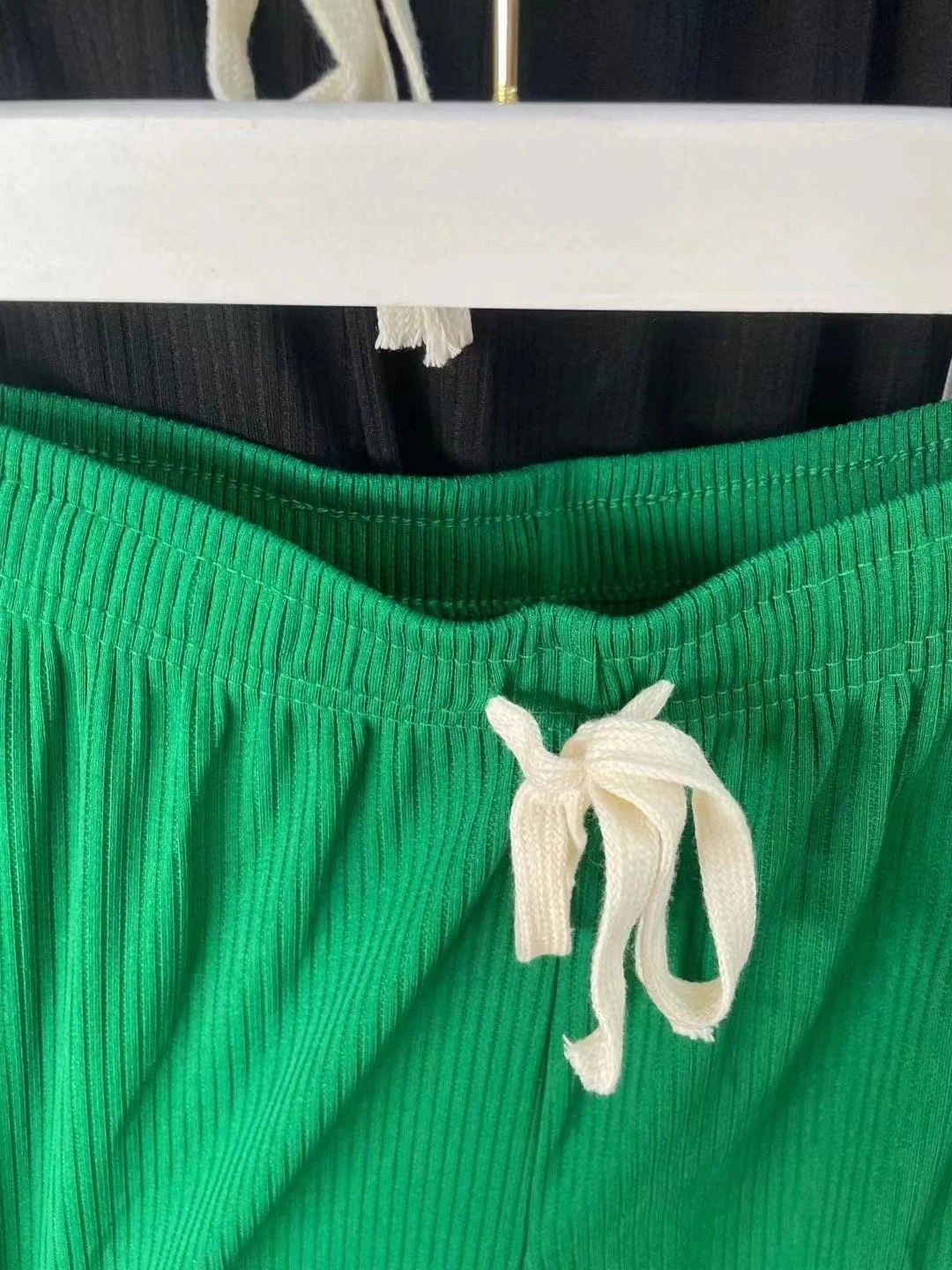 Überfüllte Kleidung Lady Casual Hosen Große Menge Bekleidung Aktien