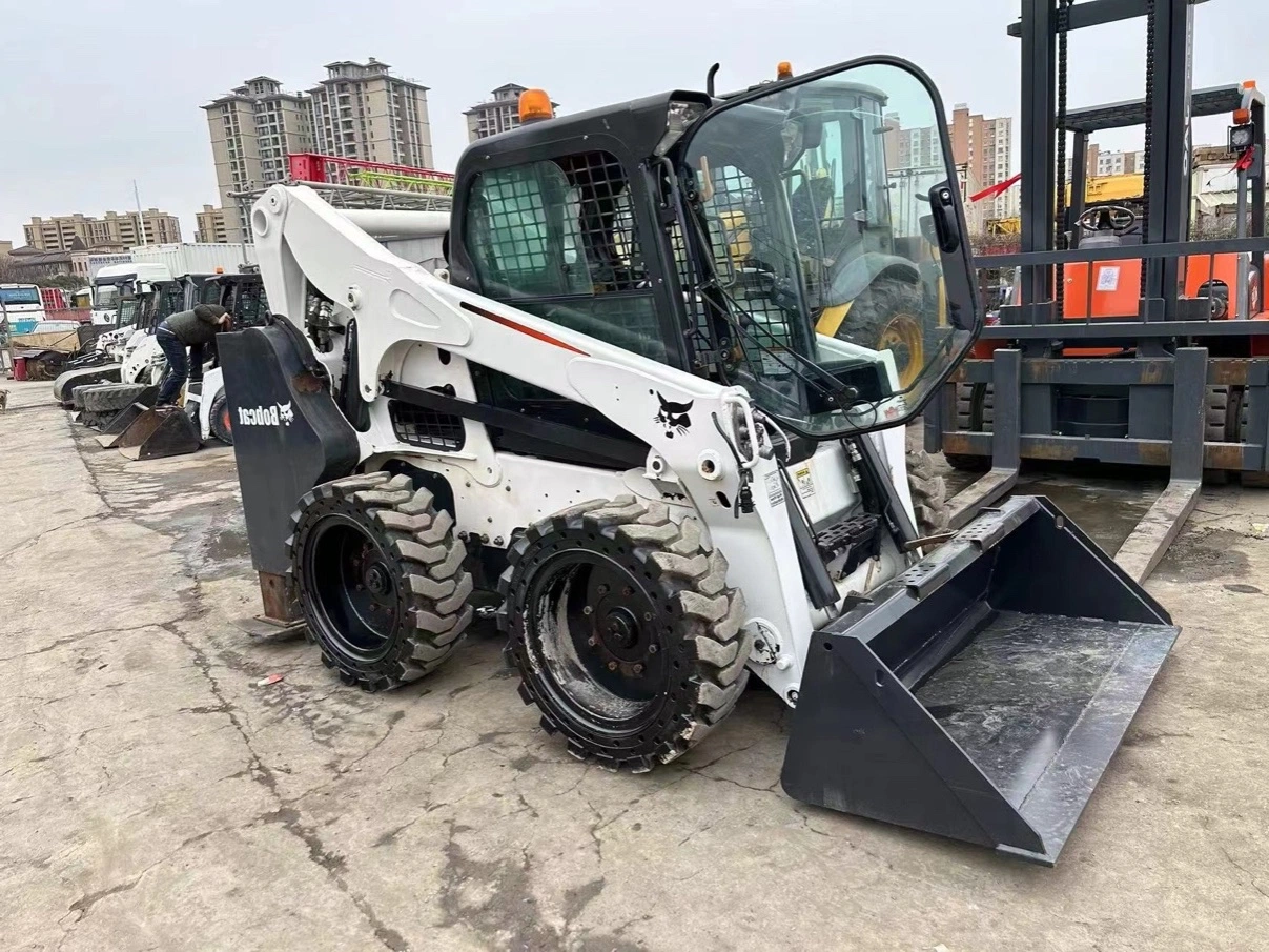 Minicargadora Bobcat S750 usada