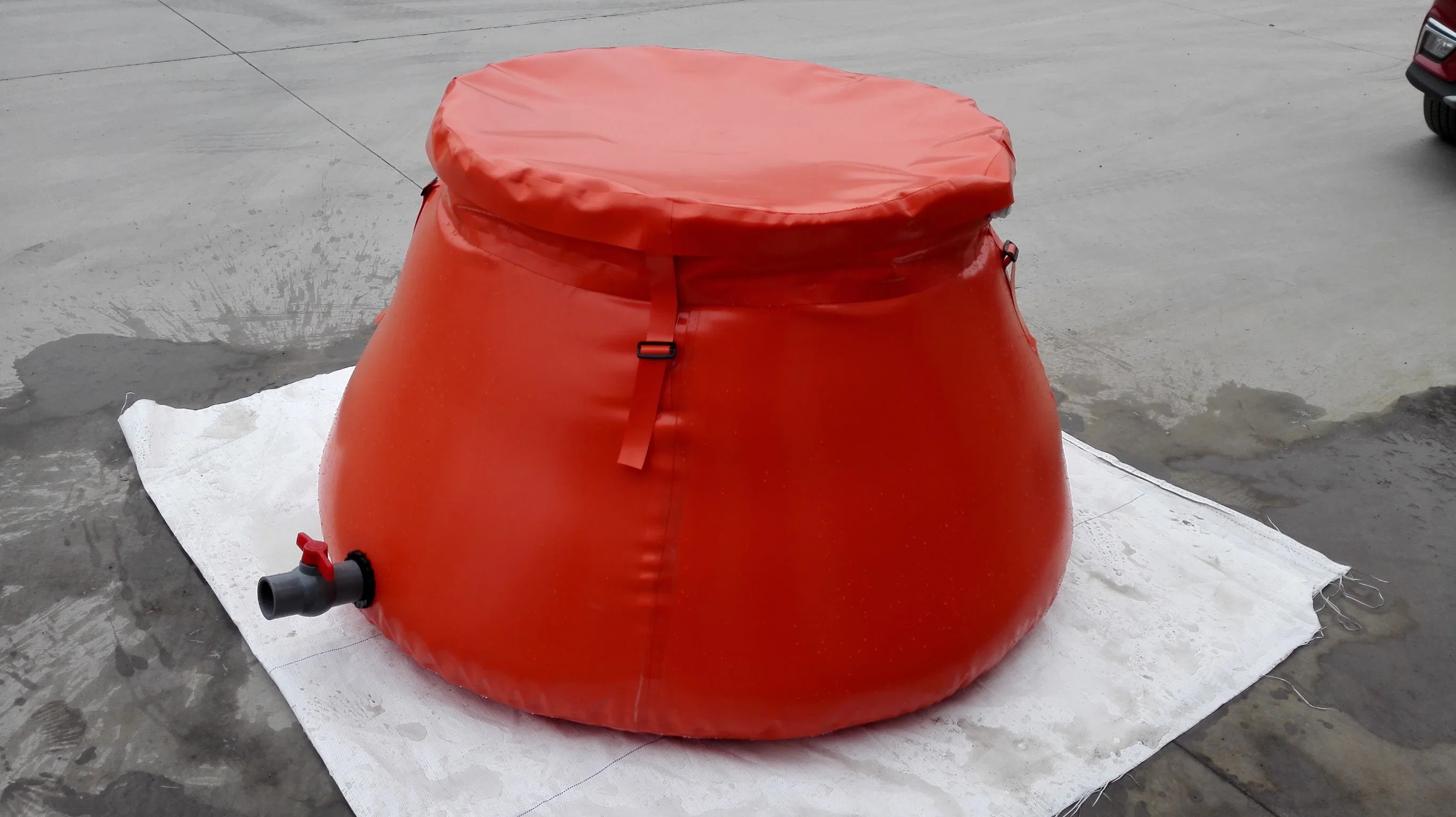 2000 Litre Water Storage Bladder Tank Onion Fire Water Tank with Anti-UV