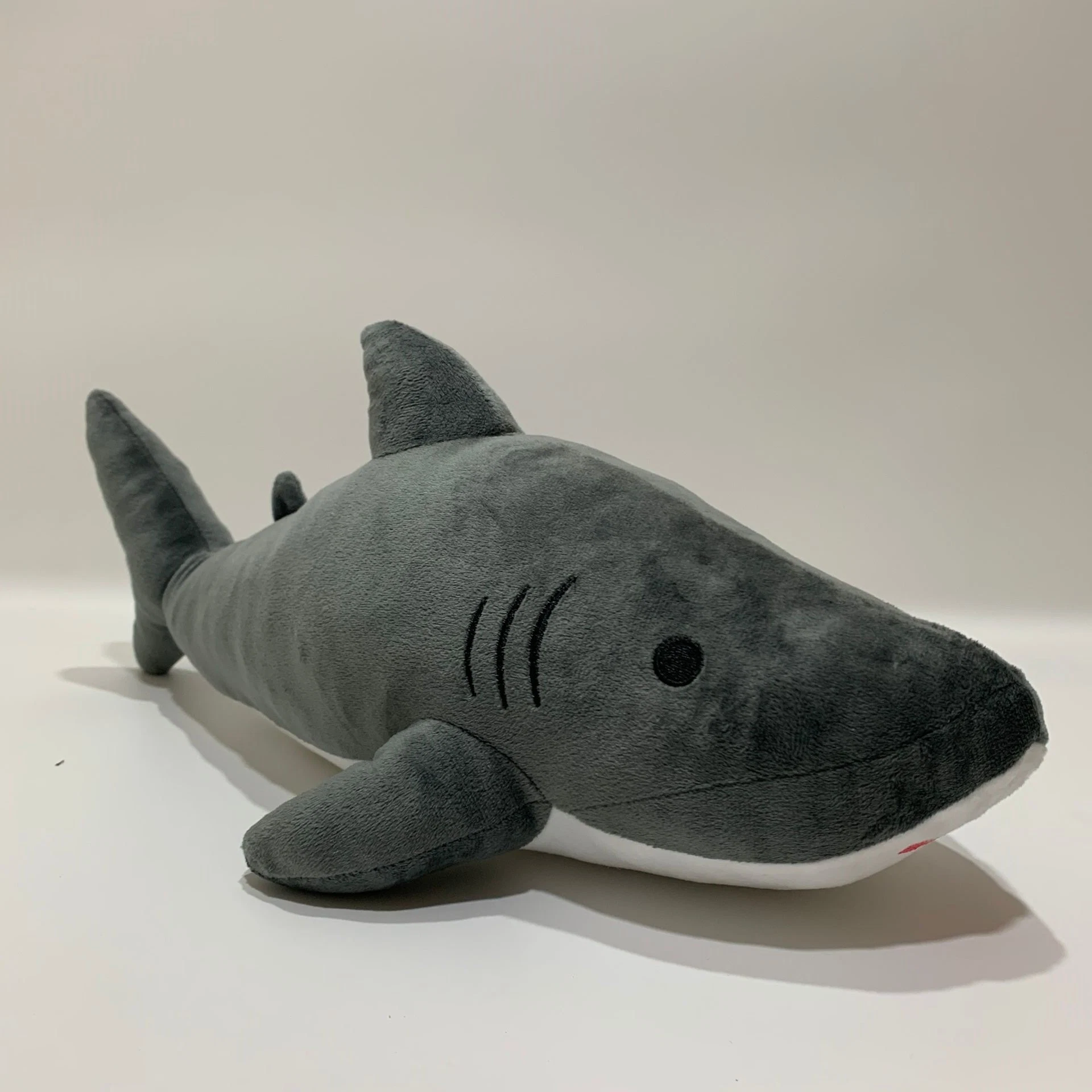 Novo animal de peluche Shark Toy Stuffed para toda a Europa Peluche personalizável de série