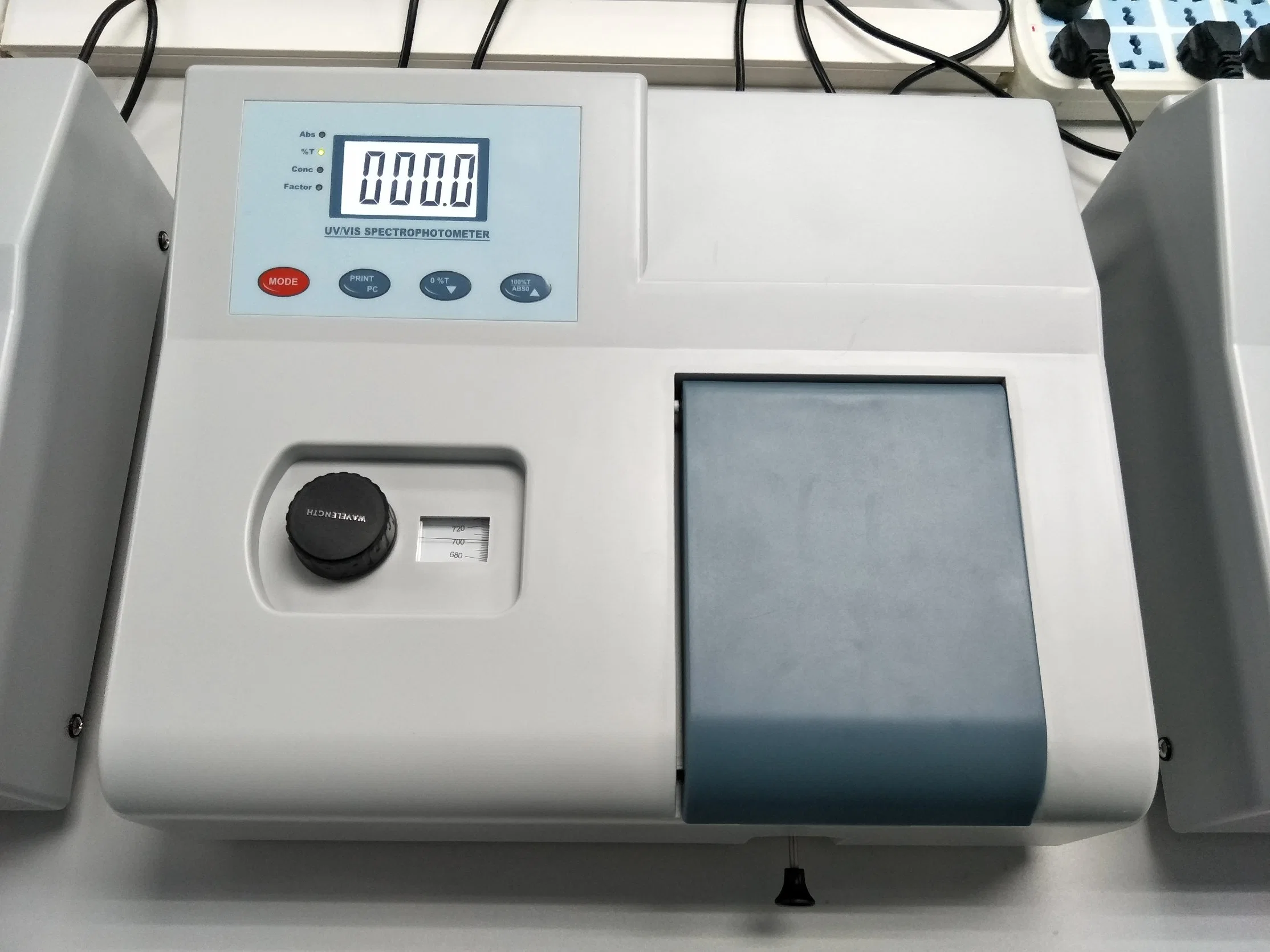 V1100/721 Basic Visible Spectrophotometer