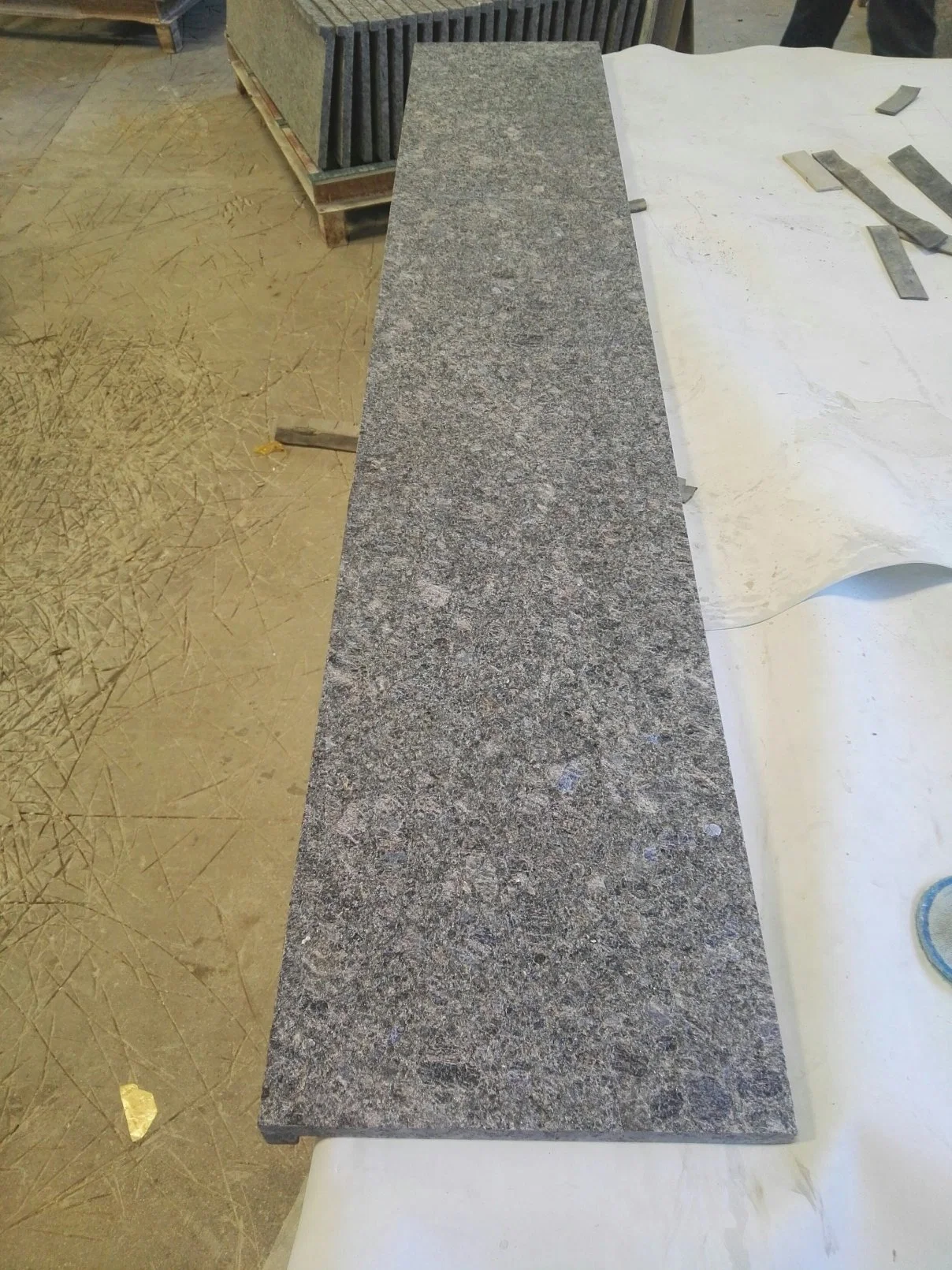 Customize Tan Brown Granite for Pool Paving