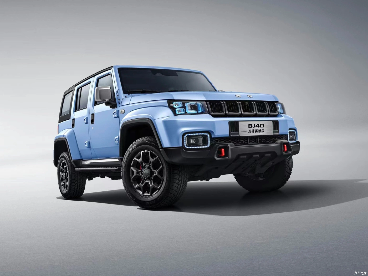 2024 Beijing Auto Bj40 5 places SUV 2.3t 4 roues Conduire à gauche sur voiture essence voitures