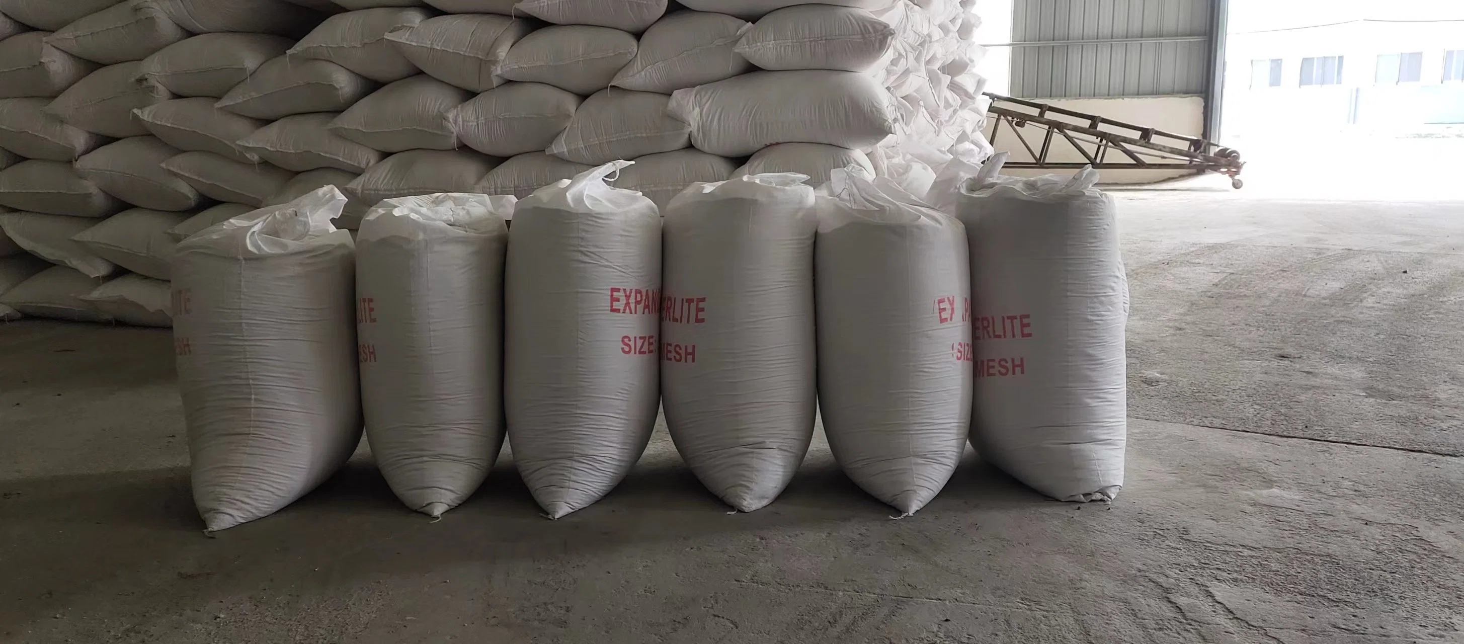 Expanded Perlite as Filling Thermal Insulation Material for Oxygen Generator