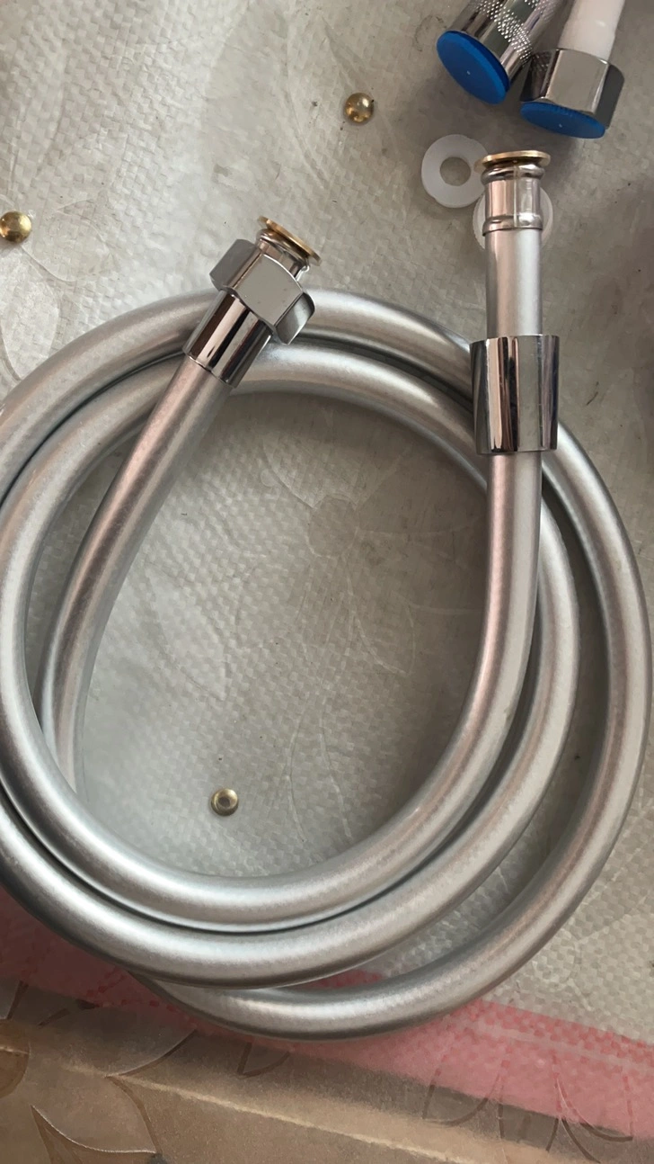 Brass Nuts Silver Shower Hose Water Tube Plastic Pipe with 1.5 Meters