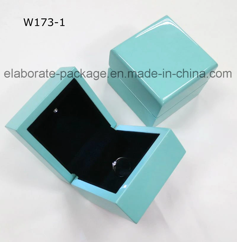 صندوق مجوهرات خشبي يدوي الصنع صندوق تغليف LED مربع مجوهرات أزياء خفيفة