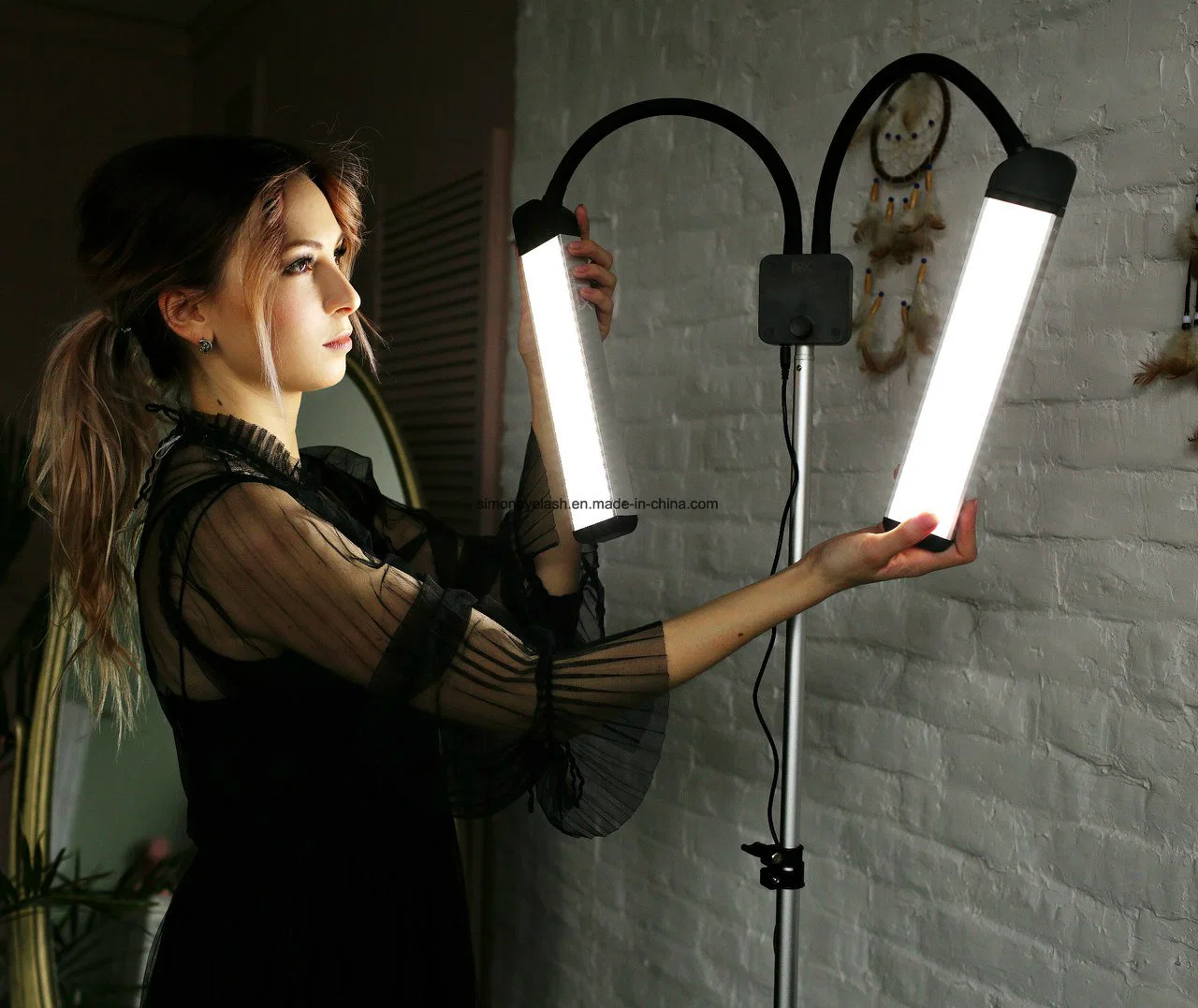 Makeup Light LED Lamp Eyelash Extension Lighting Used in Beauty Salon