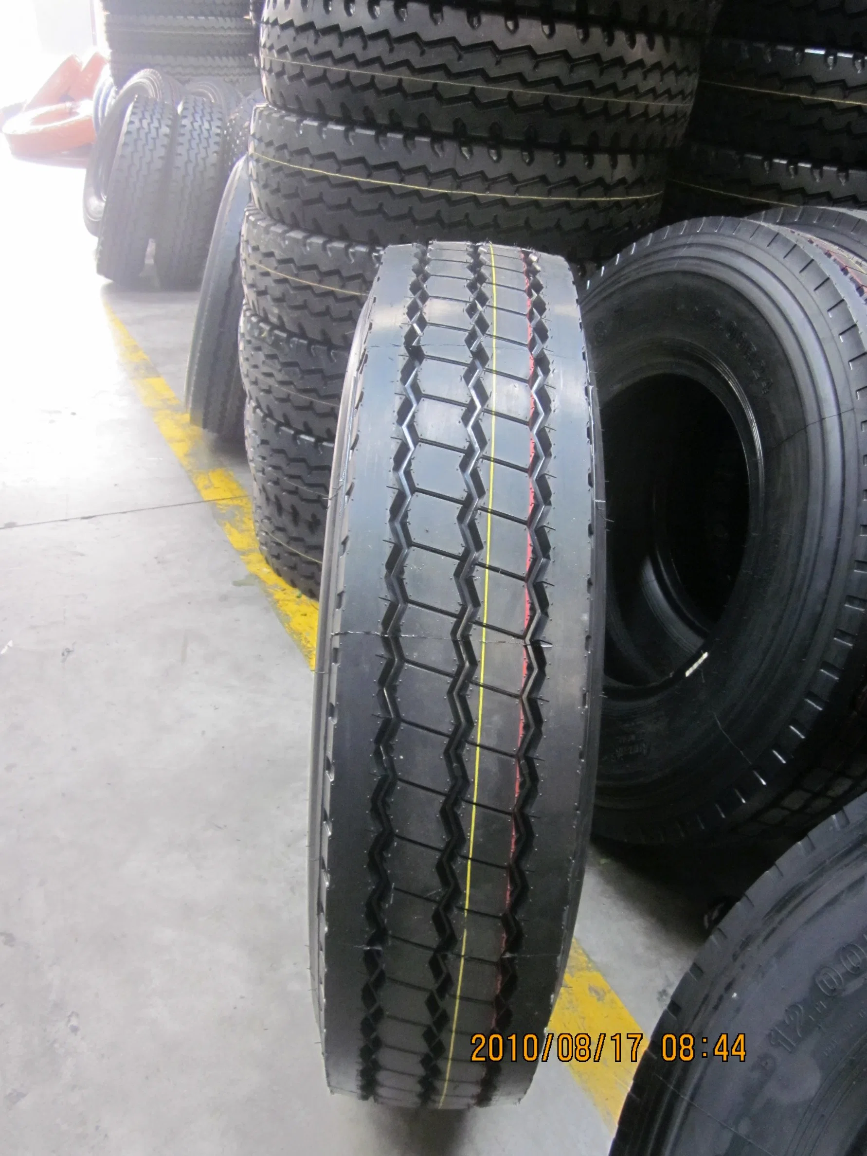 Neumático de acero R22,5 315/80r22.5 295/80r22.5 385/65r22.5 China Rendimiento de alta calidad/alto costo Y neumático radial de bajo coste