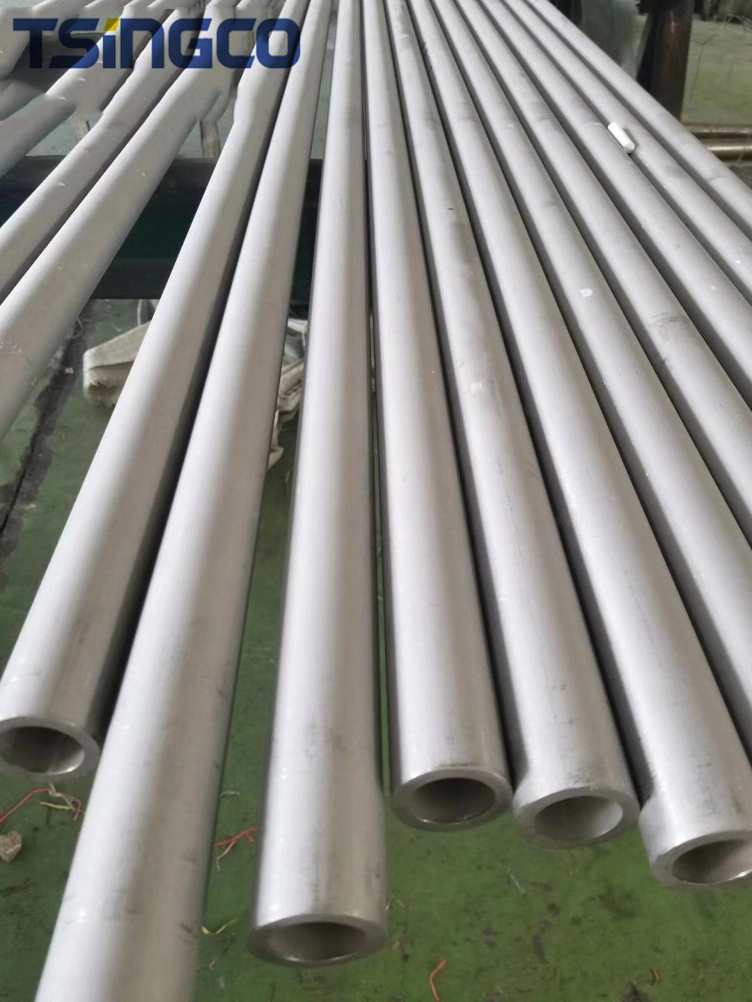 ASTM/JIS/GB/DIN Polish Cold/Hot Rolled Pickling Mirror Polished Tube Pipe Seamless Steel Tube