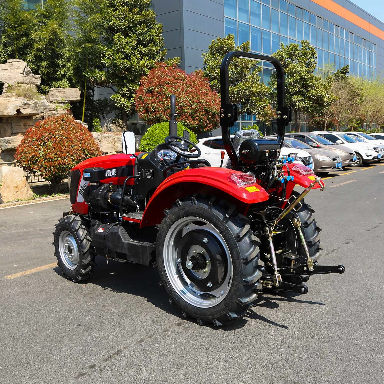 Improved Job Site Access Tractors Offer Easy Job Site Access Agricultural Machinery