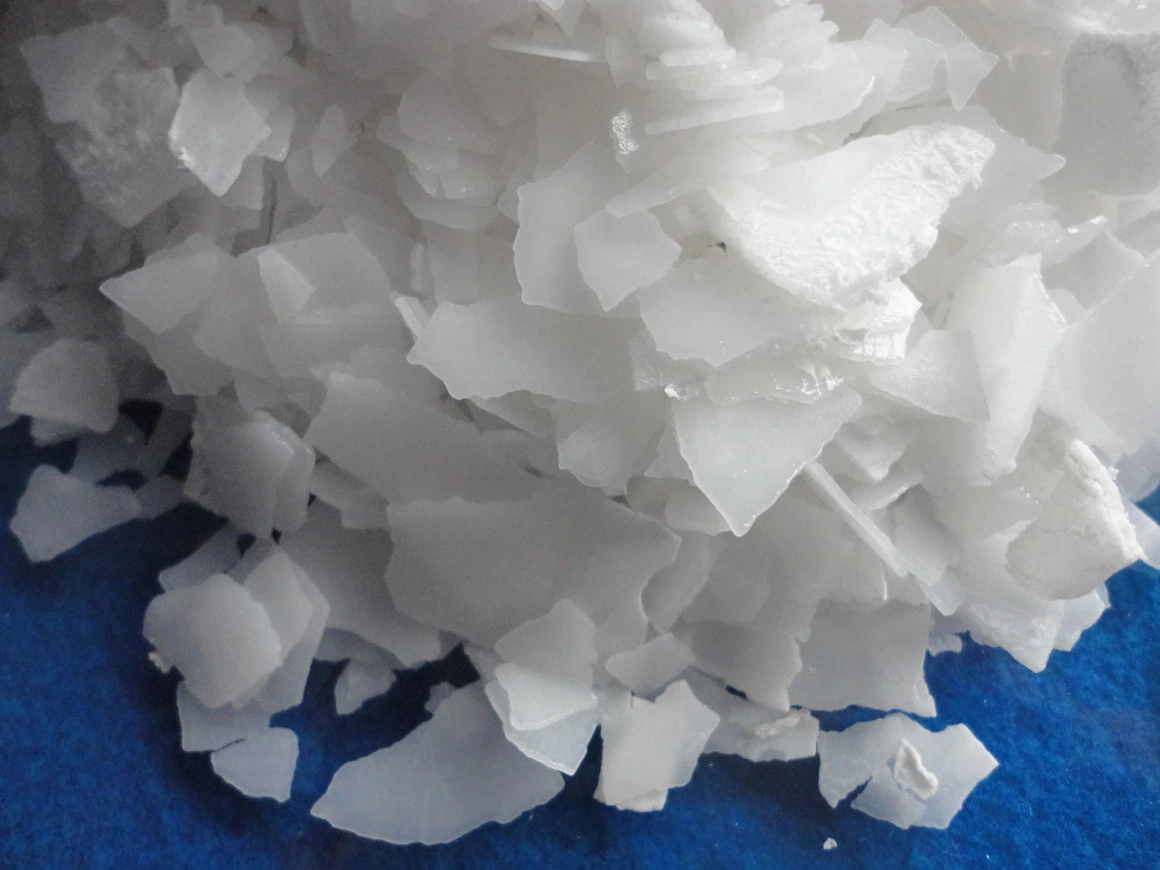 Sodium Hydroxide Naoh Caustic Soda Pearl / Flake 99% China Origin Top Grade Quality