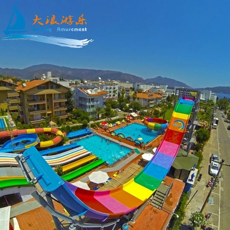 Un terrain de jeux de plein air Piscine extérieure Piscine piscines adultes jouets