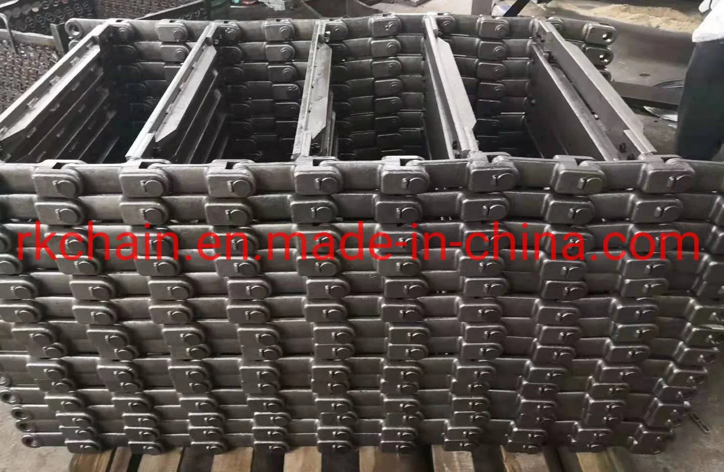High Quality China Chain Agriculture Conveyor Chain with Special Attachment