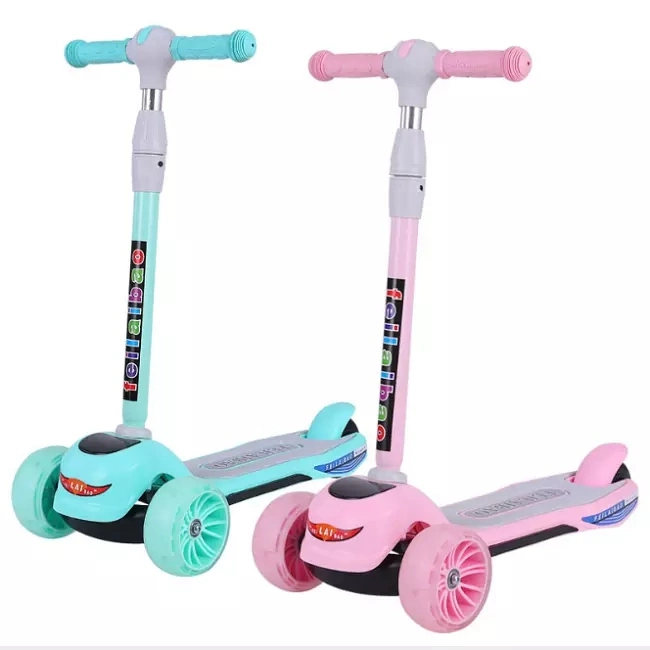 The Scooter Is The Best Gift for a Child Sc-37