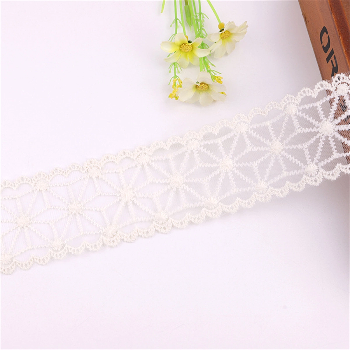 Off-White Lace Fashion Hollowed out Water-Soluble Embroidery Mesh Lace Garment Accessory