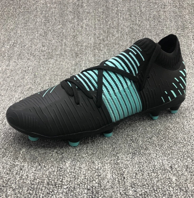 Les hommes chaussures de football OUTDOOR Chaussures de Football de pelouse de la formation des chaussures chaussures de football d'Ongles cassé taille 40-45 Chaussure De Pied