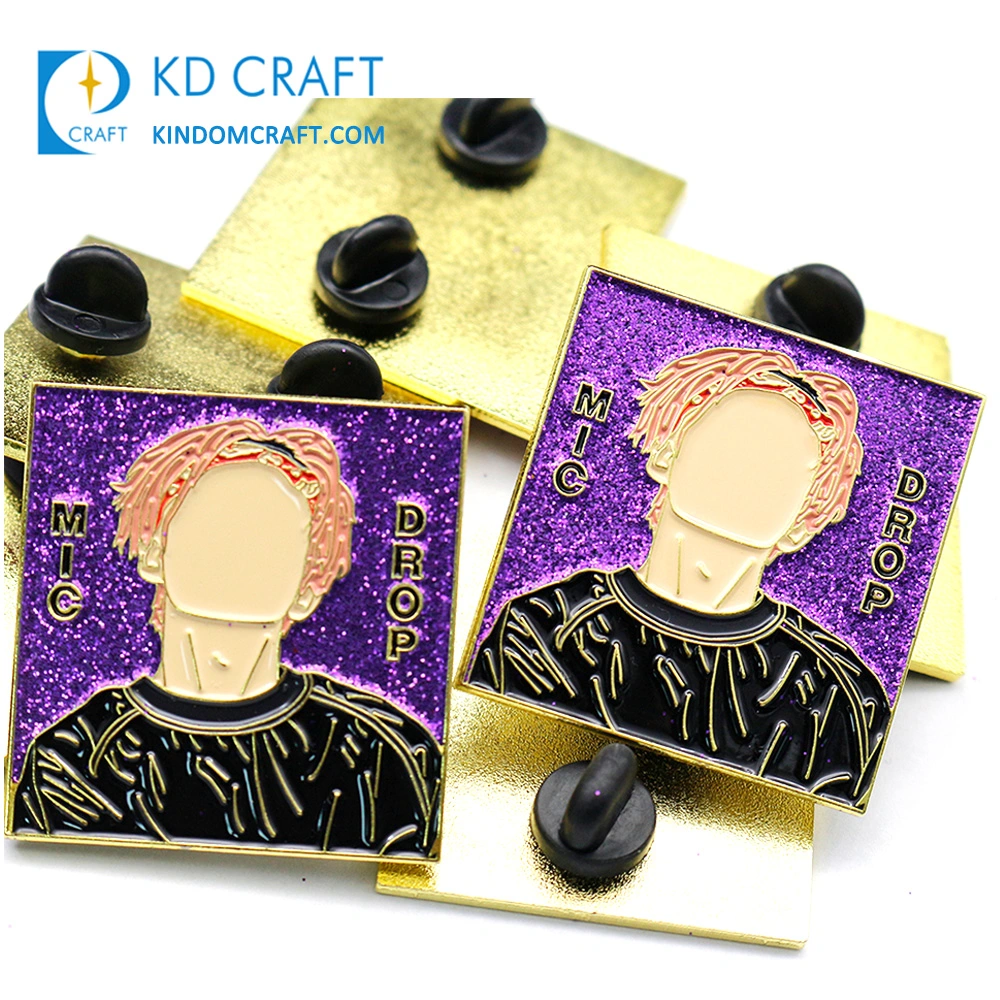 Pin Maker Custom Hard Metal Korea Cute Girl Lapel Pin Abzeichen Schwarz Vernickelt Kpop Idol Gruppe Schwarz Rosa Schönheit Emaillierter Stift