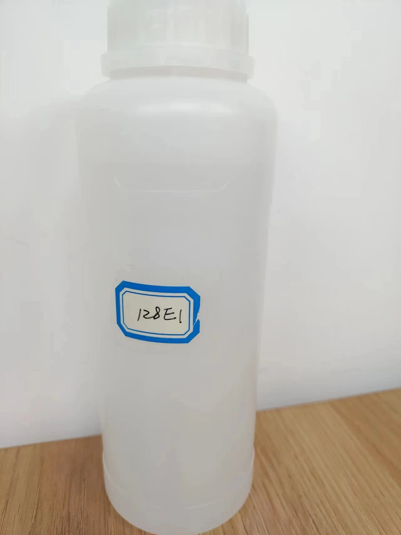 Factory Price Lower Viscosity and Surface Tension Epoxy Resin 128e1 for Pigment Wetting