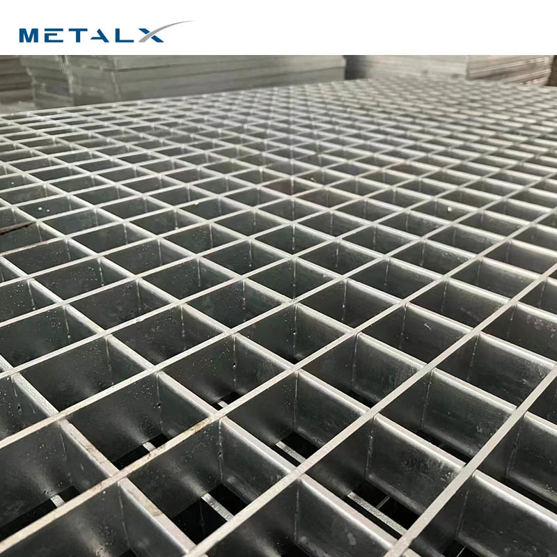 Galvanized Grating Fence. Galvanized Steel Grating Fence. Security Fence Steel Grating with Angel Steel