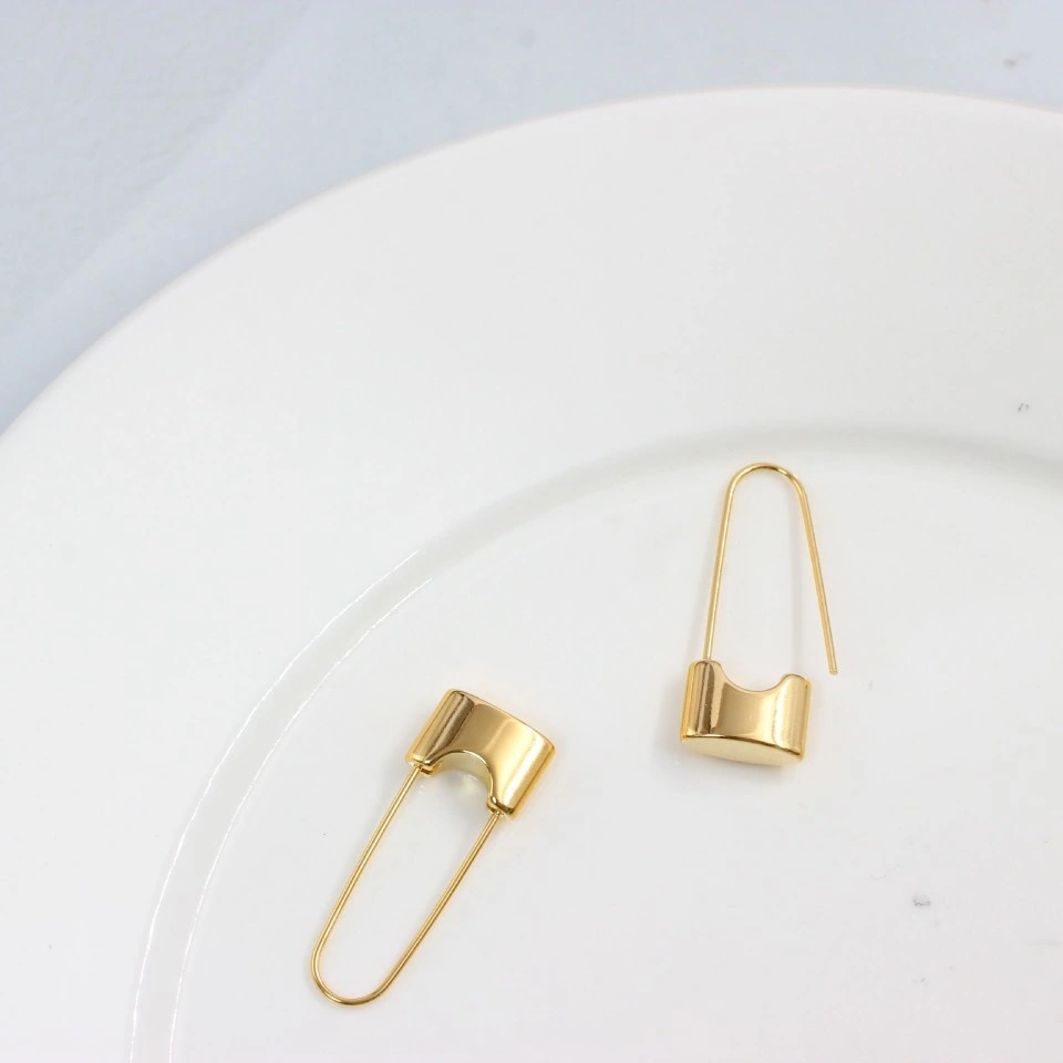 Simple Fashion Stainless Steel Earring Lock Shape