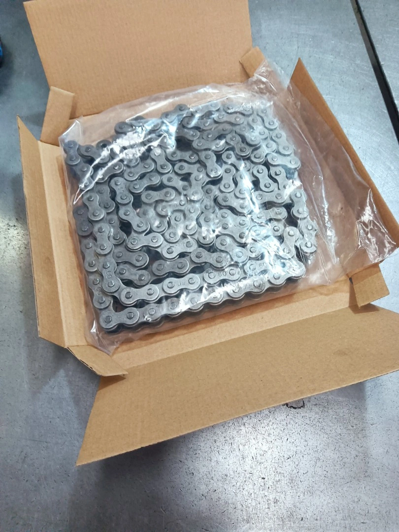 Standard Stainless Steel Roller Chain Industrial Transmission 160- 1r 200-1r 160h -1r 04b-1 Cadena De Rodillos 12b-2 120-1 24A-1 240-1 40A-2