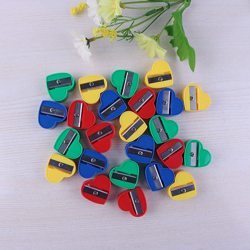 Portable Cute Heart Shaped Manual Pencil Sharpener