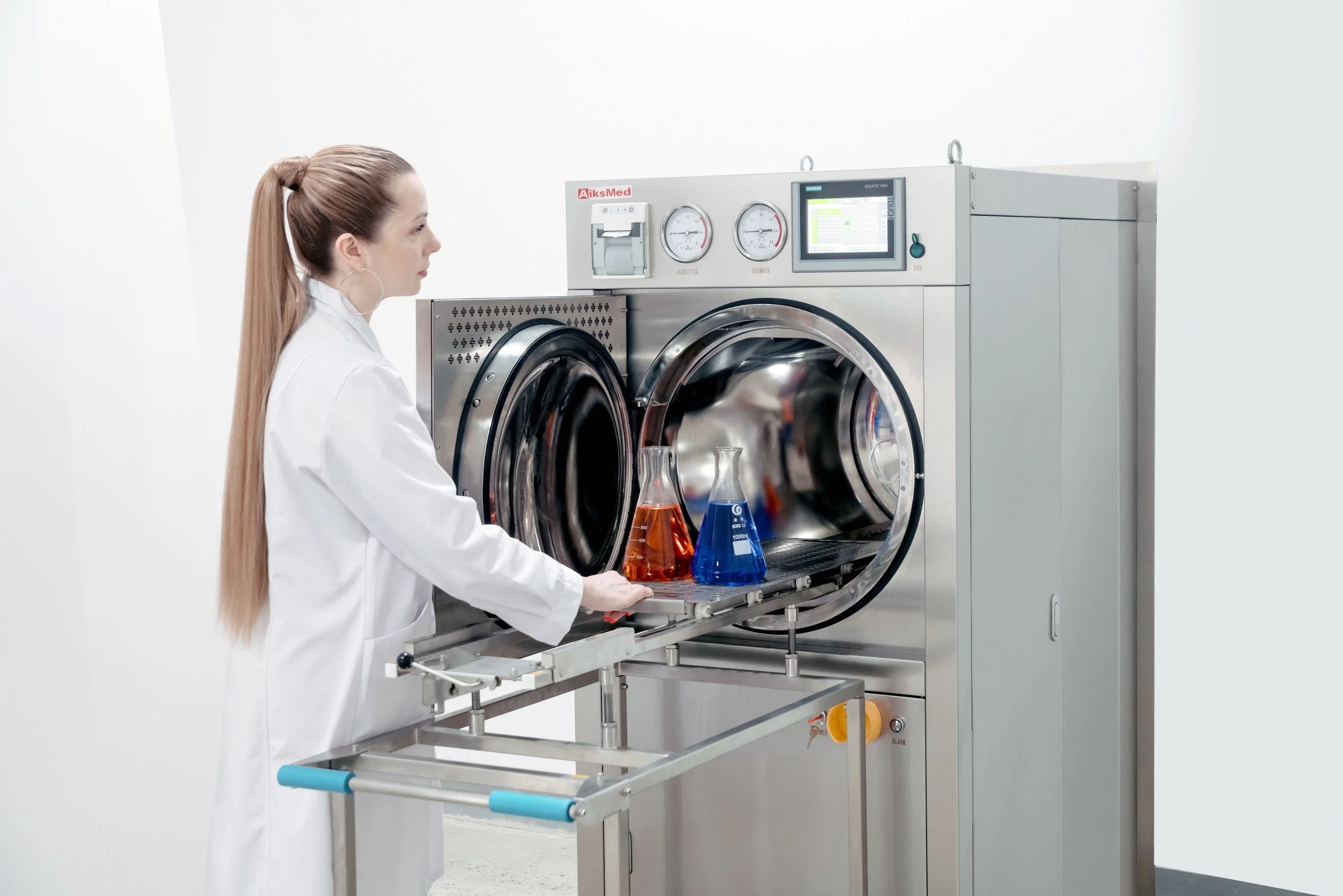 Stérilisateur à vapeur de laboratoire biologique pour la stérilisation des solides, liquides et ustensiles.