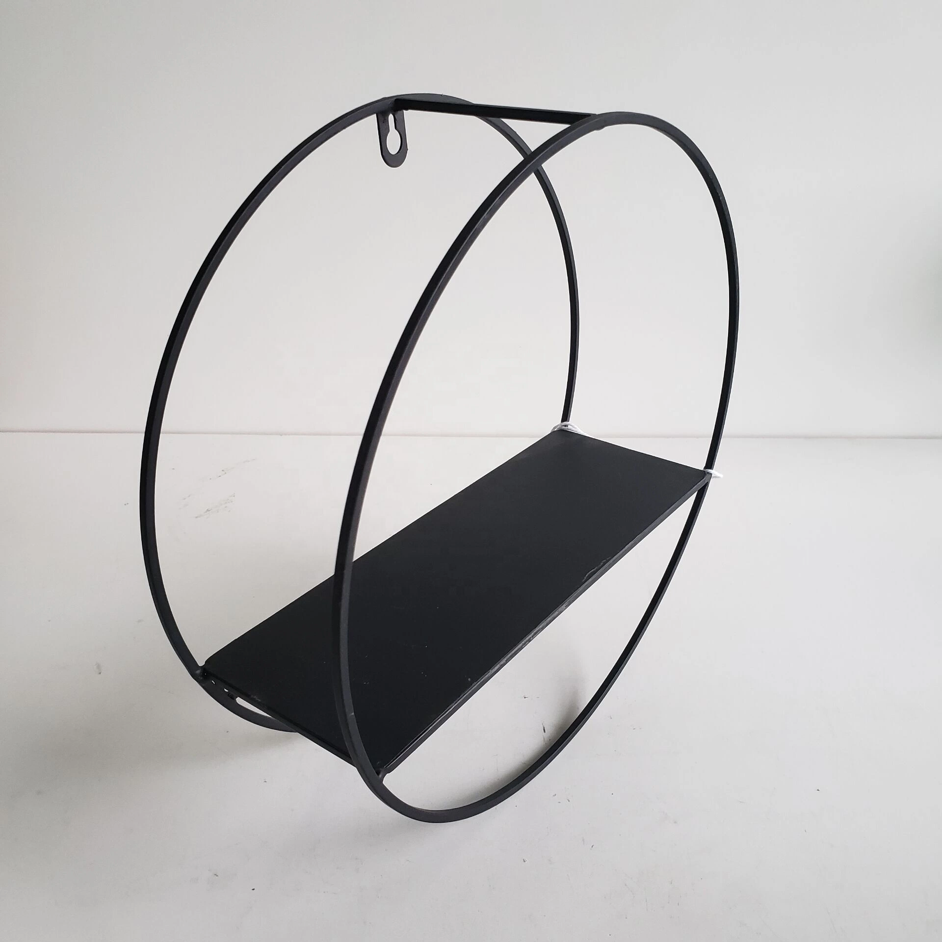 Venda a quente circular simples visualização de estilo preto decorativas Jardim fio metálico de Parede Prateleira decorativa suporte da Plantadeira