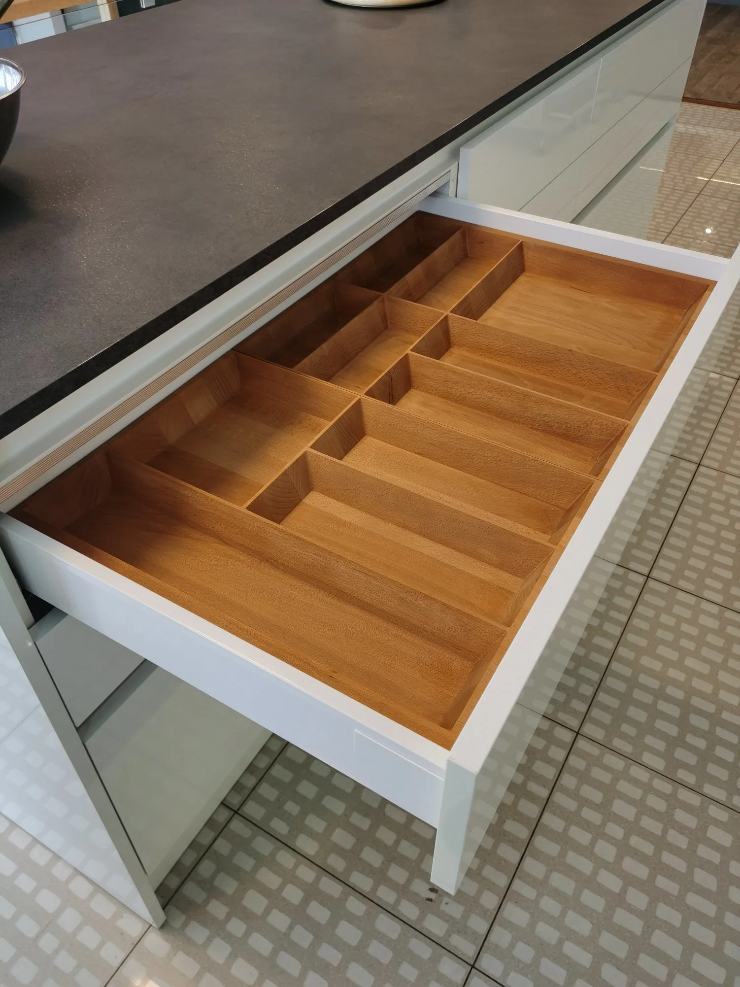 Muebles de cocina estilo italiano para gabinetes de cocina modernos.