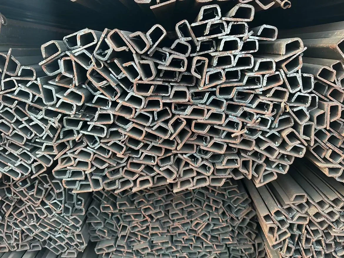 China Supplier Stainless Steel Profile Carbon Steel Angle Steel/Equilateral Angle Steel/Angle